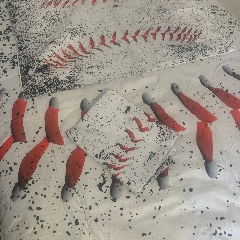 Source Unknown Red and White Baseball Comforter